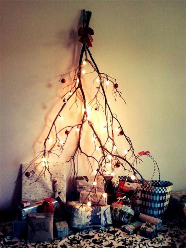 original-idea-božično drevo-z-enostavnimi materiali