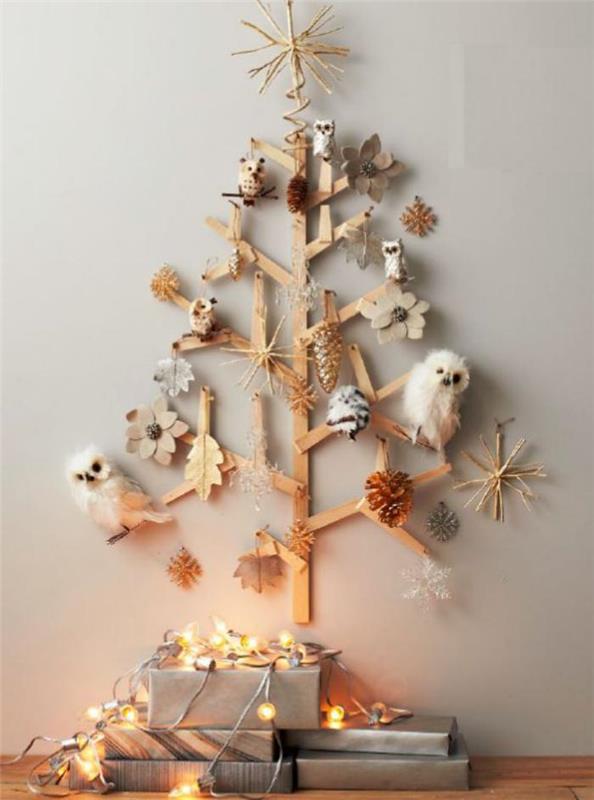 božično drevo iz lesenih letvic