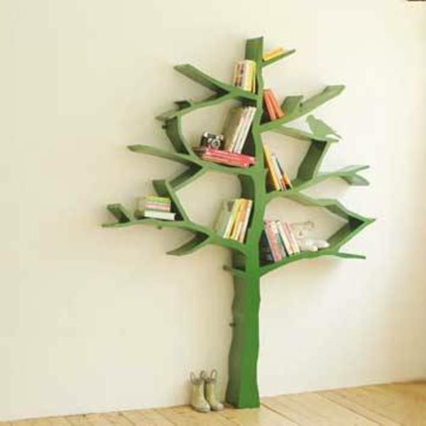 drevo-plašč-stojalo-zelena-knjiga-moderno