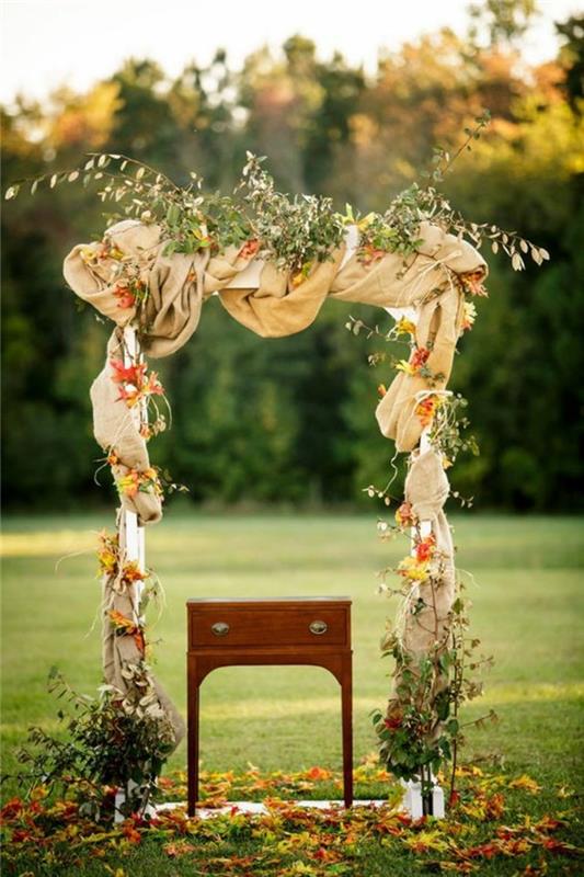 pigus-vestuvių-arkos-dekoravimas-vestuvių sodas