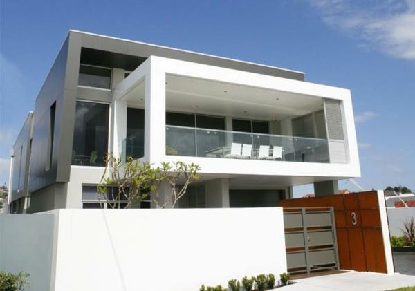 minimalistinės architektūros namų pavyzdys