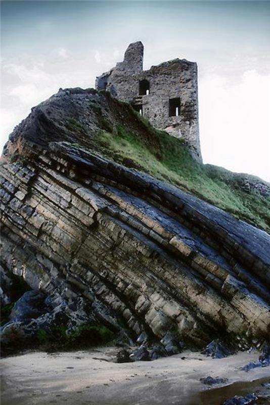vernacular-architecture-pretty-trdnjava na skali