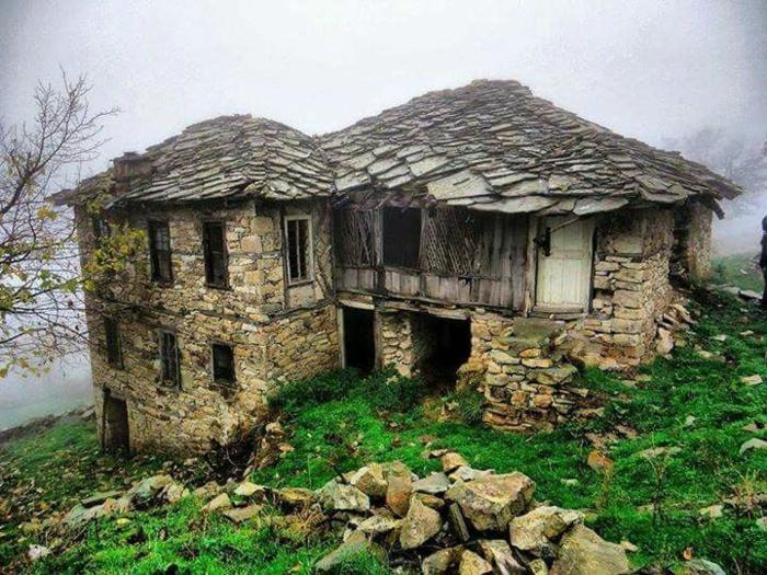 liaudies architektūra-tradicinis namas-Bulgarija