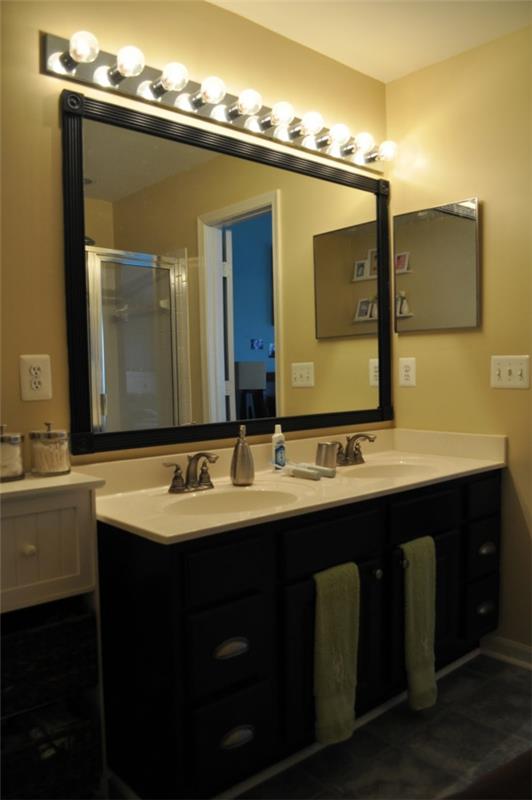 kopalnica-omara-z ogledalom