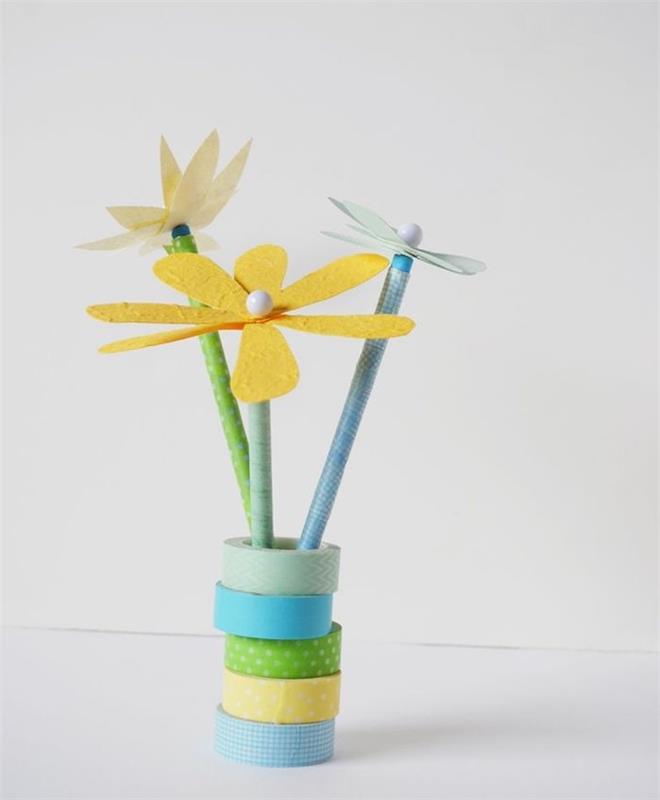 washi bant vazoda kağıt yapraklardan ve basit kalemlerden çiçek nasıl yapılır, kolay manuel aktivite