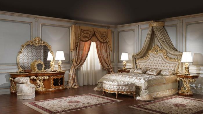 očarljivo pohištvo, parket iz temnega lesa, črni strop, dolge zavese, baročni dekor