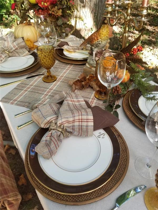 güzel kahverengi tasarım deko diy sonbahar kolay deco masa d sonbahar özel günler kabak kare masa örtüleri