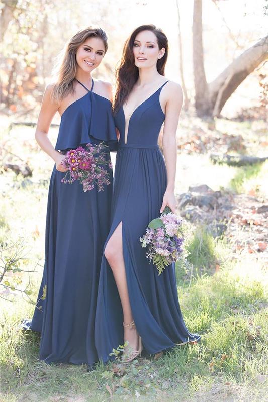 Ilga mėlyna suknelė, du modelių variantai, pamergės tamsiai mėlynos spalvos skirtingo silueto suknelėmis, oficiali vestuvių apranga, madinga bohemiška madinga vestuvinė suknelė
