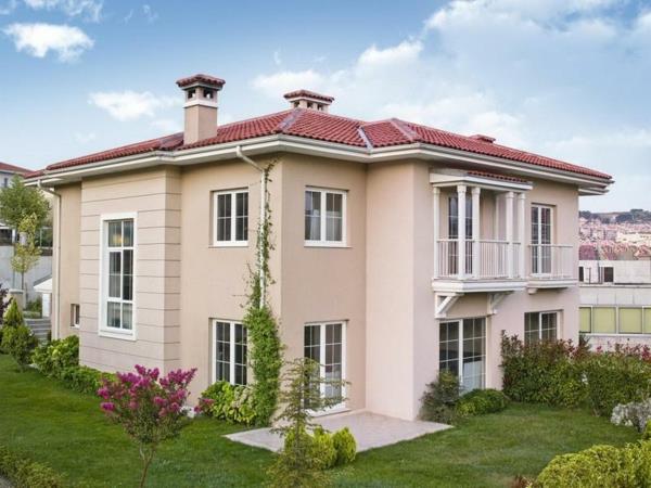 bež-original-house-in-a-pretty-garden