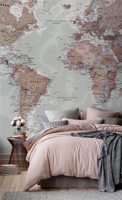 Navdih za dekoracijo spalnice za odrasle, stenski zemljevid sveta, roza in siva črta, spalnica tumblr ideja o tem, kako jo okrasiti