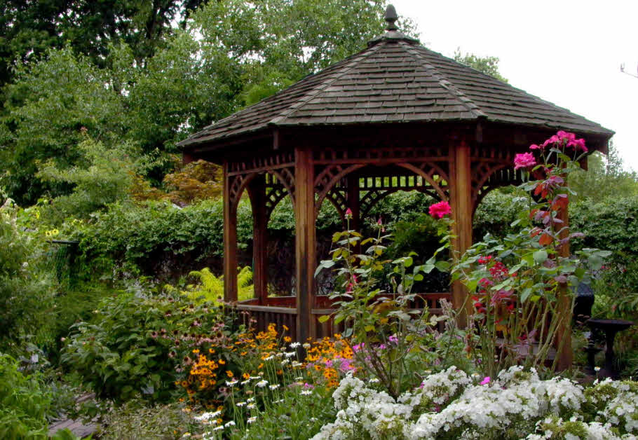 decorar la glorieta con flores