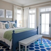 Colore brillante: un accento in un interno beige