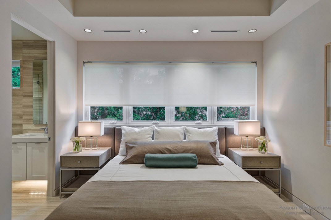 Mobili: un'aggiunta elegante all'interno della camera da letto beige