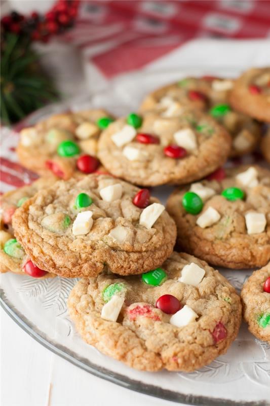 kako okrasiti klasično masleno bredele s sladkarijami, alzaški recept za bredele z maslom in medom