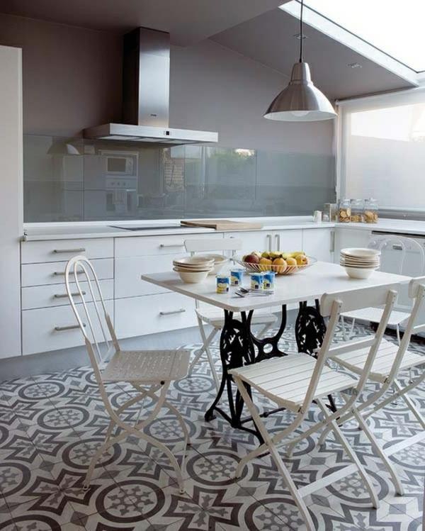 belo-siva-kuhinjsko-keramična tla