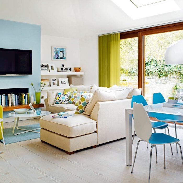 Oturma odası renk fikirleri, oturma odası ve yemek odasını mavi ve yeşil bahar dekoru yapmak için uzun bir oturma odasını serin bir dekorla dekore eder.