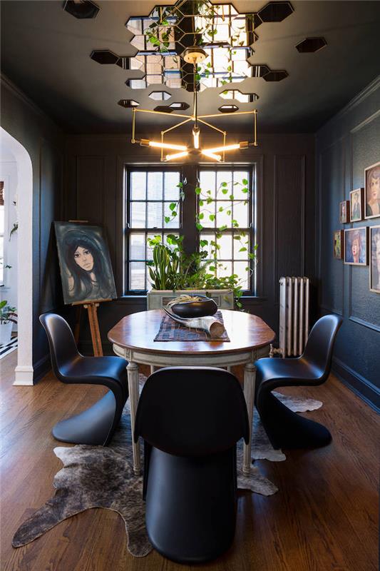 modern bir ev veya apartman tasarımı yemek odasında koyu mavi duvar boyama siyah tavan dekorasyon tavan