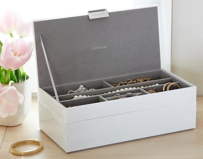 eleganten dodatek za shranjevanje nakita, model bele škatle za ogrlice in uhane, ideja za božično žensko darilo