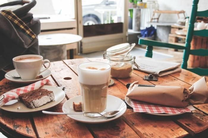 geros idėjos-kava-starbuck-caffé-latte-cappuccino-machine-glass-latte-macchiato-drink-tea-breakfast