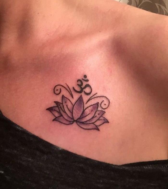 maža lotoso gėlė paprasta budistinė tatuiruotė