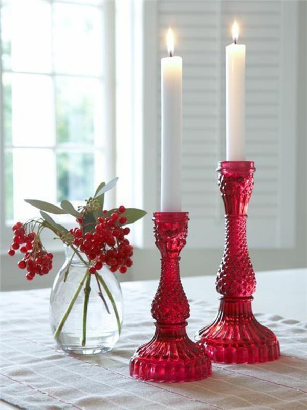 raudono stiklo-žvakidė-spalvota-stiklo-žvakidė