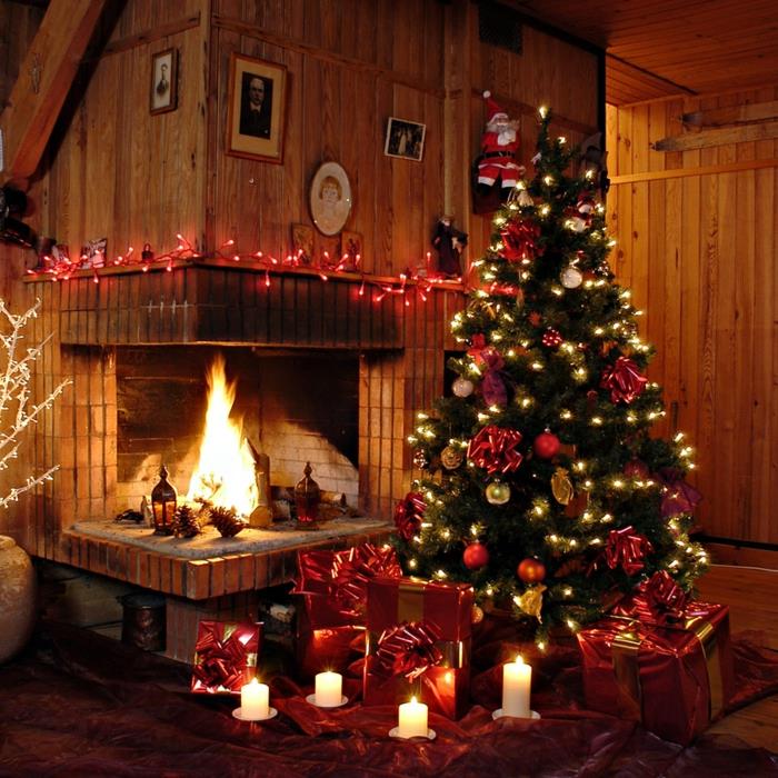 božič-sveče-original-božič-venec-kamin-hiša