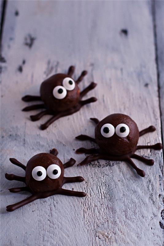 örümcek tarzı çikolata ve fıstık ezmesi enerji topları, Cadılar Bayramı aperitifi için kolay ve hızlı tatlı tarifi