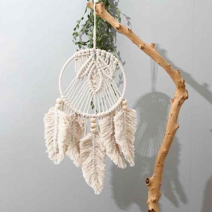 Viseča lesena veja domače tkanje makrame tehnika perje bombaž model lovilec sanj