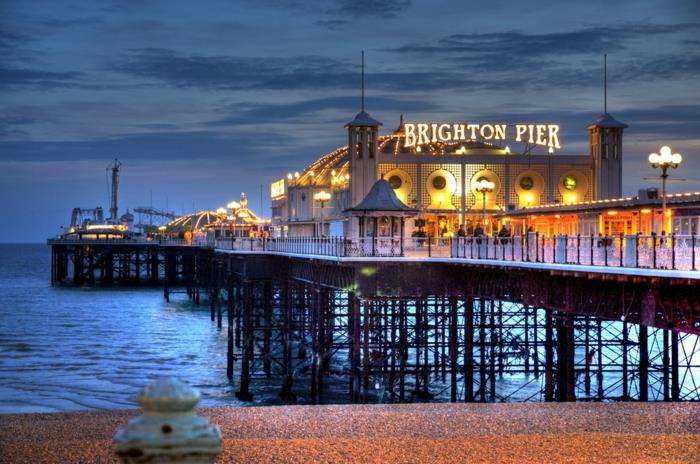 Brighton-İngiltere-turist-ziyaret-fikri-nereye-gidilecek-serin-iskele-rıhtım
