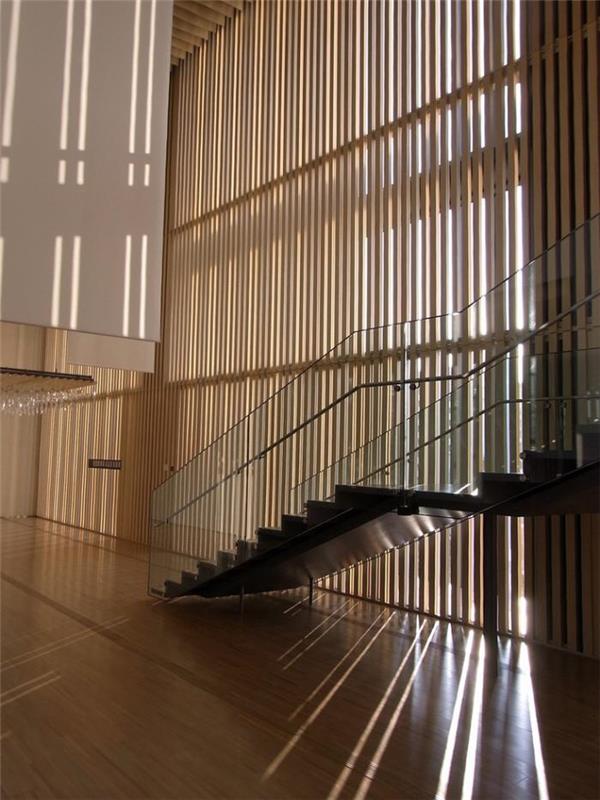 leseno-senčniško-sončno-zaščito-in-moderno-stopnišče
