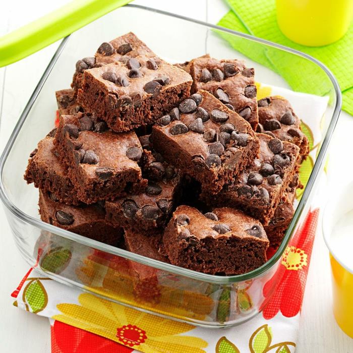 piškoti, ideja za piknik s čokoladnimi sladicami, ideja, kaj jesti na prostem, enostaven za pripravo in hiter obrok
