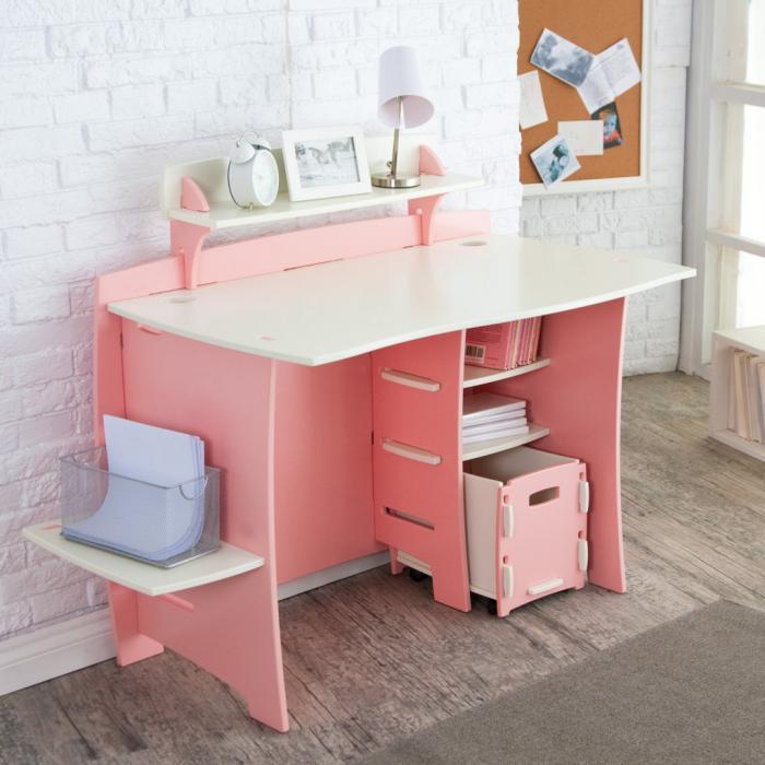 kompaktno oblikovana-roza-šolska miza-za-otroke