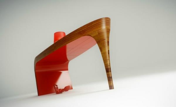 ayakkabı-ve-kırmızı-lamba-şeklinde-masa