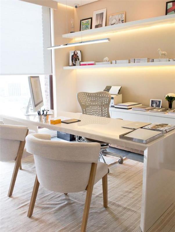 minimalistično-bela-zasnova-pisalna miza-stenska polica