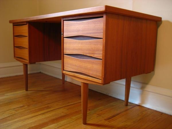 skandinavsko oblikovalska miza v slogu šestdesetih let