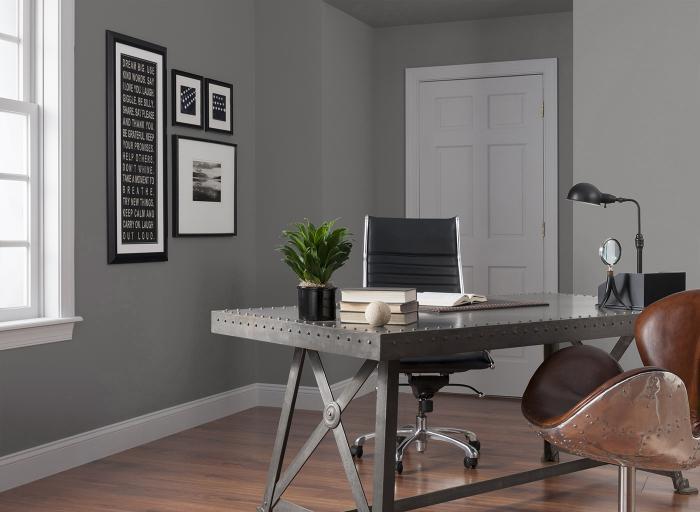 office-design-super-cool-office-vrtljiv-office-stol-iz rjavega usnja