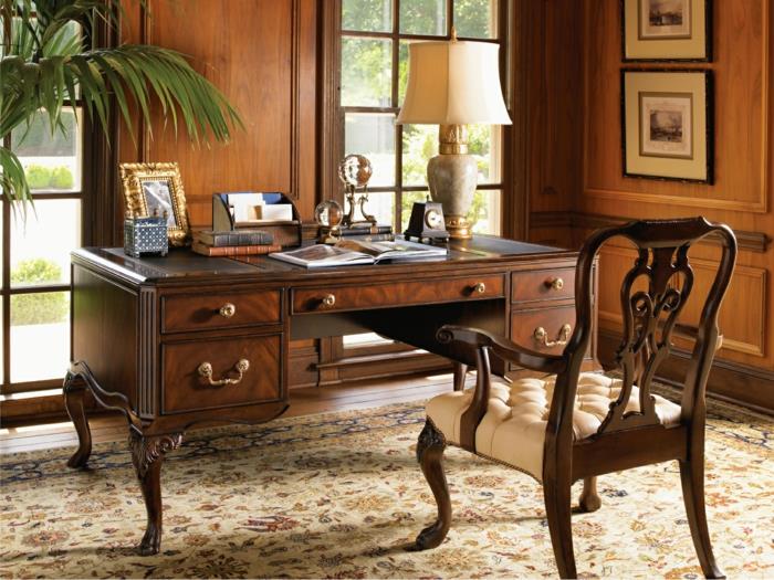 stol iz masivnega lesa-miza-fotelj-z oblazinjenim usnjem-baročno-leseno pohištvo