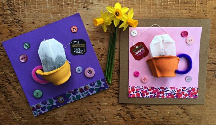 yeni yürümeye başlayan çocuklar için anneler günü kartı, bir kutu geri dönüştürülmüş yumurtadan yapılmış 3d çay fincanı ile ev yapımı bir kart