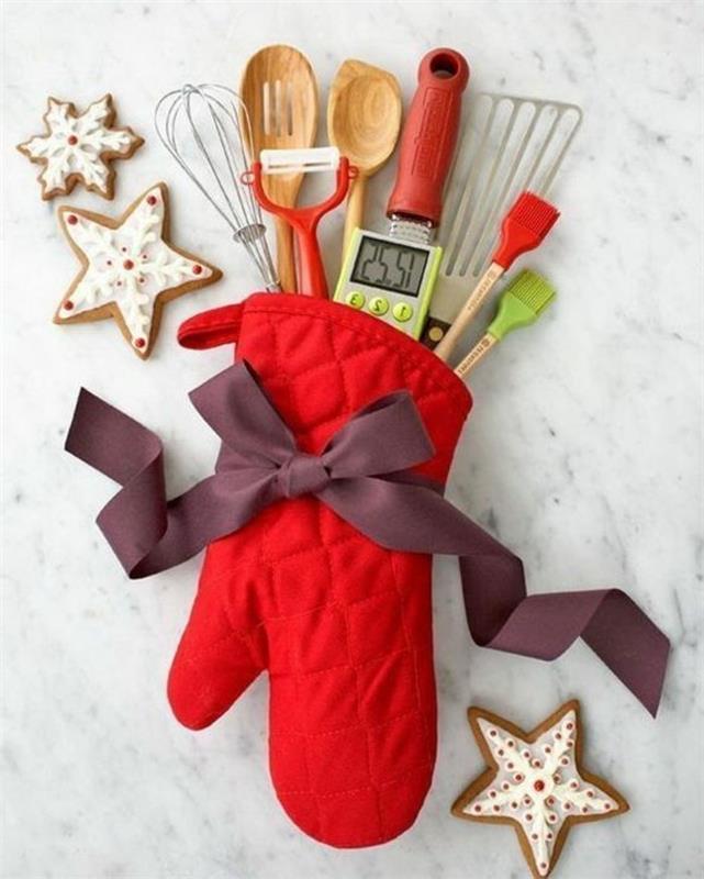 Mutfak sanatını sevenler için Noel hediyesi yapmak için özel bir öneri