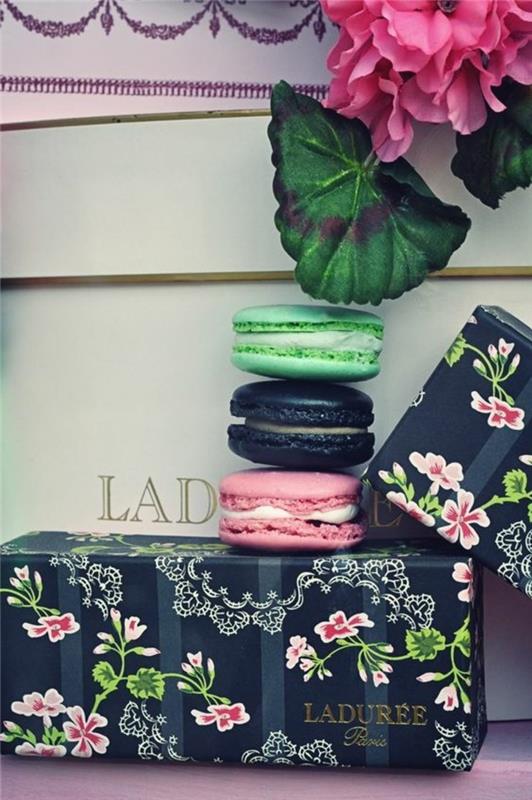 darilna ideja-original-parfumi-macaroons-ladurée-ženska-ponudba-kul-ideja