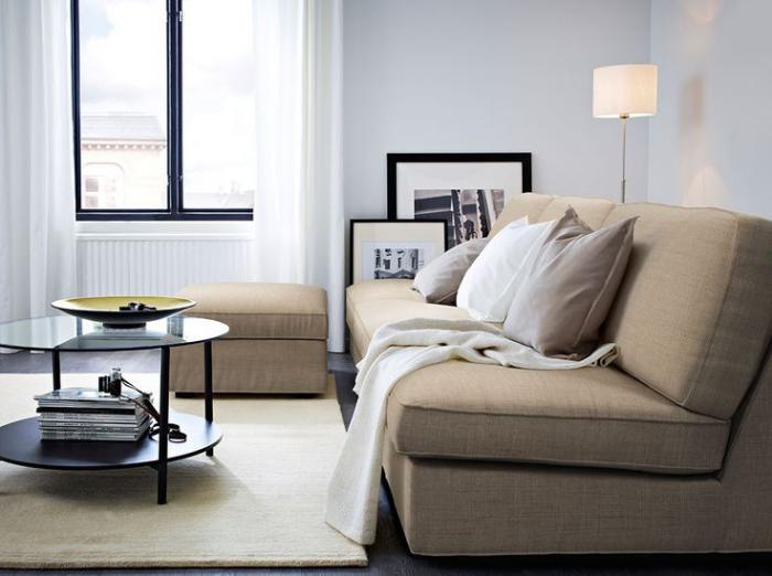 smėlio spalvos sofa-super jaukus tekstilės dekoravimo idėja-smėlio spalvos svetainė