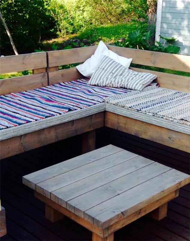 padėklų sodo baldai, padėklų sofa, padėklų sodo baldai, kampiniai baldai, uždengti etno antklode, padėklų suolelis