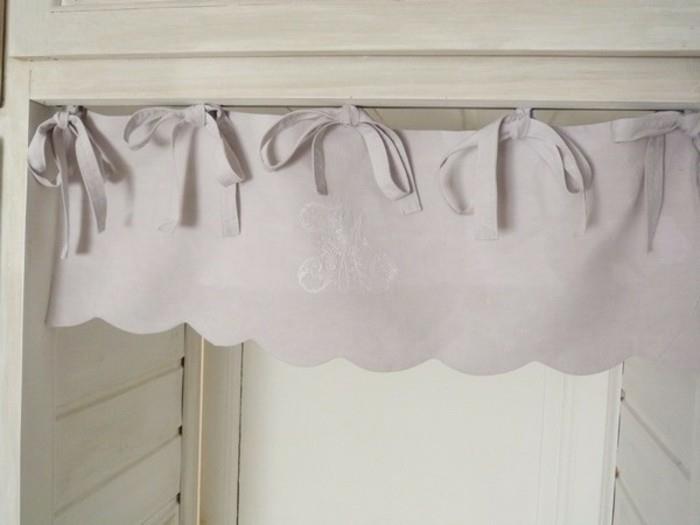 valance-La-petite-Lucienne-z-monogramom