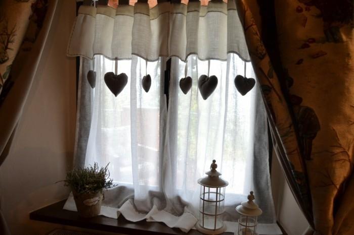 valance-asma-kalp-in-bej