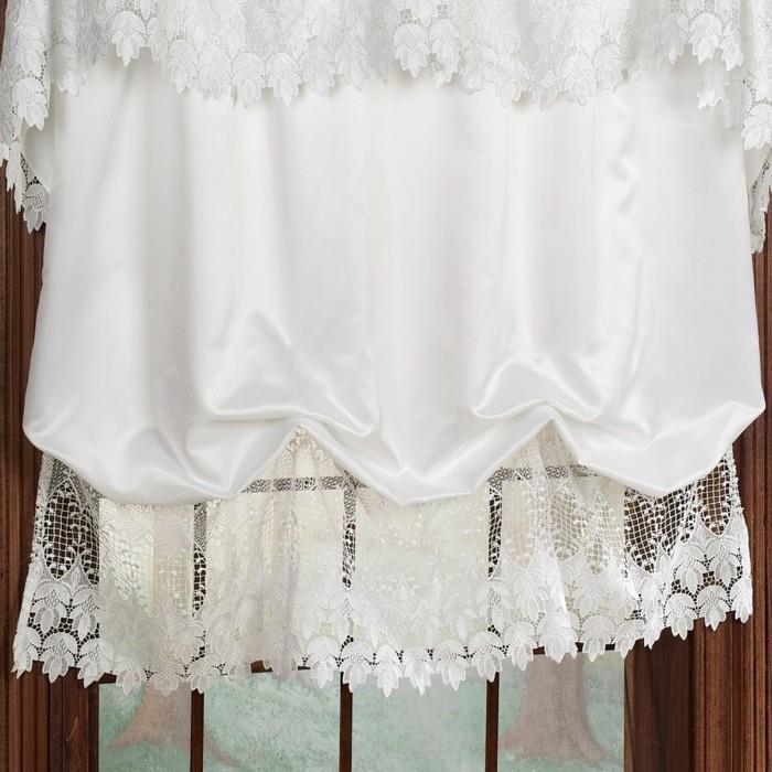 valance-in-beyaz-dantel-bitmiş-sınıf-rafine-detaylar