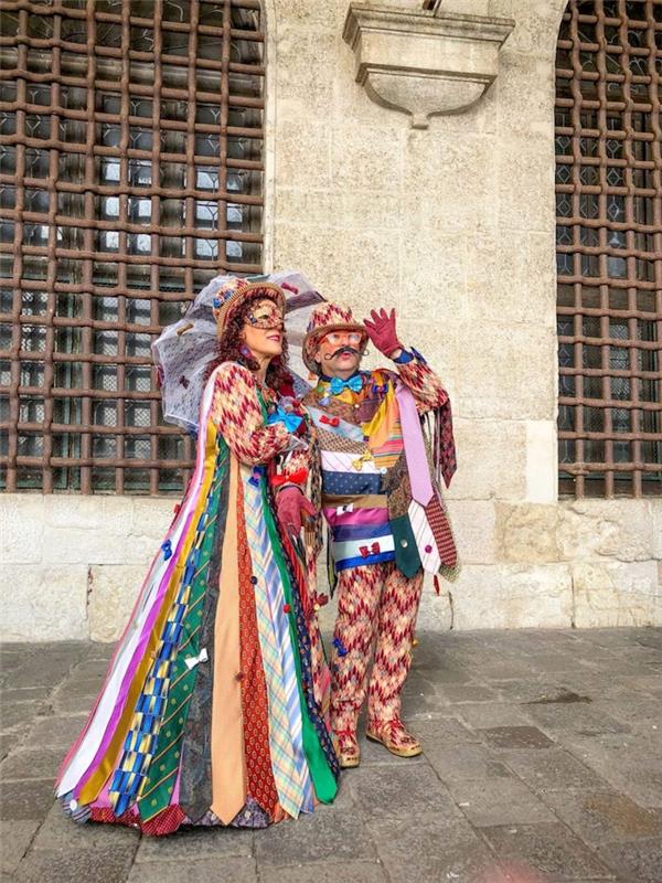 Farklı desenlere sahip kravatlı etek, Venedik festival tarzı, kadın karnaval kostümü, güzel karnaval kostümü