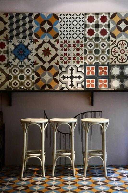 eski-döşeme-üç tabure-duvar-in-deco-fayans