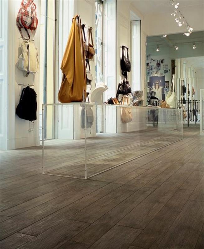 šiuolaikinio boutique-interjero-medžio išvaizdos plytelės