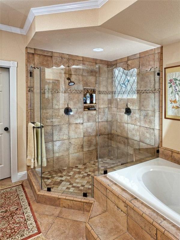 smėlio spalvos plytelės-mozaika-plytelės-vonios kambarys-didelė dušo kabina