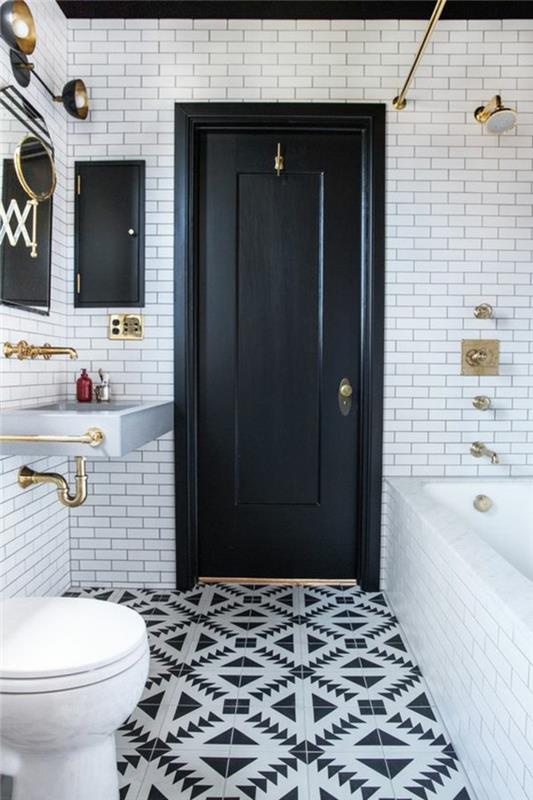 beyaz kiremitli-banyo-siyah-kapılı-çok şık-
